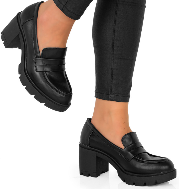 KLASYCZNE CZARNE DAMSKIE PÓŁBUTY NA SŁUPKU MOLLO 2