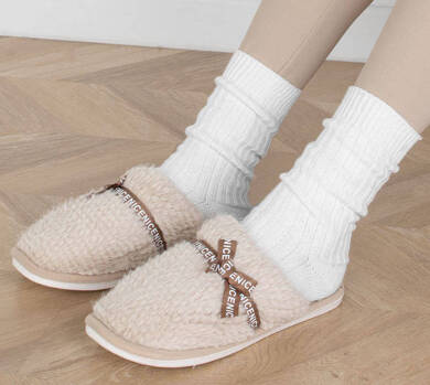 BEŻOWE OCIEPLANE KAPCIE KLAPKI AGNES