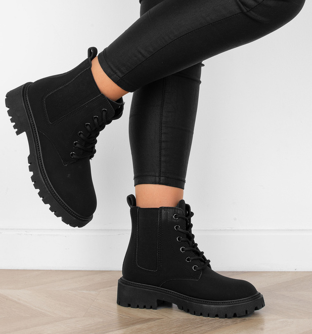 CZARNE BOTKI OCIEPLANE GLANY TRAPERY SZNUROWANE BOTTE