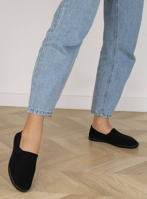 CZARNE TENISÓWKI TRAMPKI WSUWNE SLIP ON ELASTAN ELVE