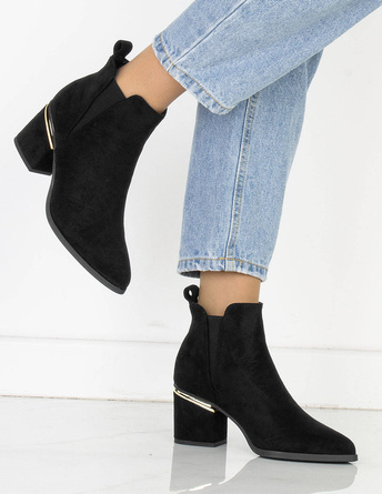 CZARNE BOTKI ZAMSZOWE NA SŁUPKU WSUWANE CAMRYN