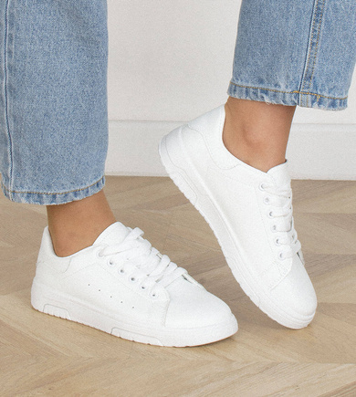 BIAŁE SNEAKERSY TRAMPKI KLASYCZNE SZNUROWANE NORA