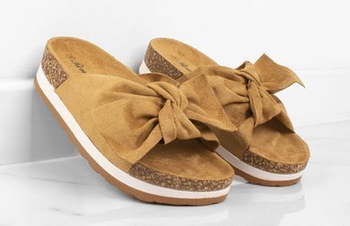 CAMEL KLAPKI Z KOKARDĄ NA PLATFORMIE TALLIES