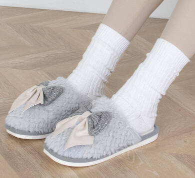 SZARE KAPCIE OCIEPLANE KLAPKI HELEN