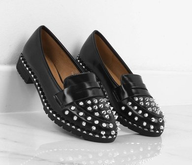 CZARNE MOKASYNY Z ĆWIEKAMI PÓŁBUTY SAMANTA