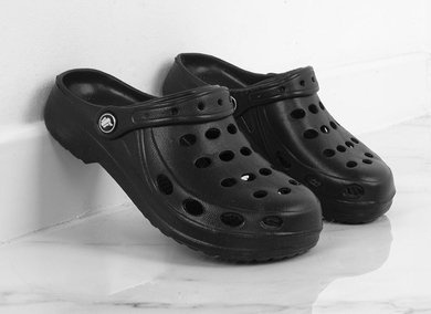 CZARNE LEKKIE KLAPKI CHODAKI PIANKOWE