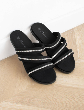 CZARNE KLAPKI WSUWANE DAMSKIE PASKI ZE ZDOBIENIEM