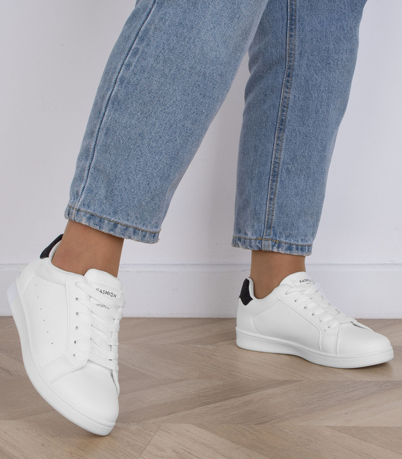 DAMSKIE BIAŁE SNEAKERSY TRAMPKI SKÓRZANE VENETY 6