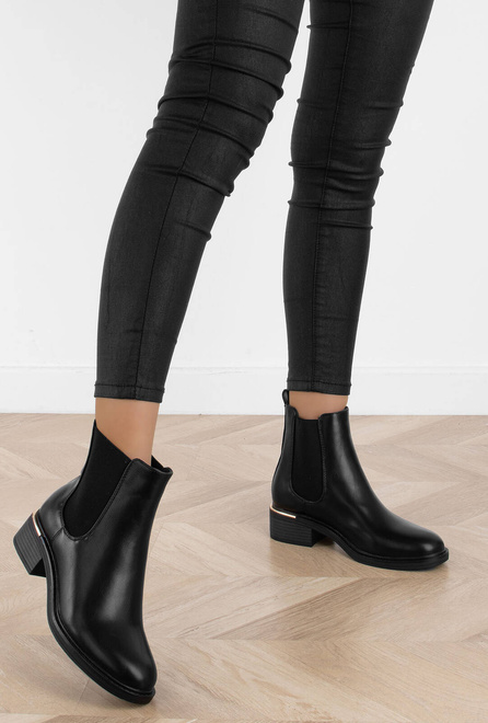 CZARNE BOTKI SKÓRZANE NA SŁUPKU NA PLATFORMIE BECKY 5