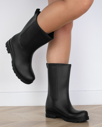 CZARNE MATOWE KALOSZE BOTKI WSUWANE COLBY