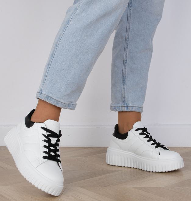 BIAŁE SNEAKERSY TRAMPKI KLASYCZNE NA PLATFORMIE TRICK 6