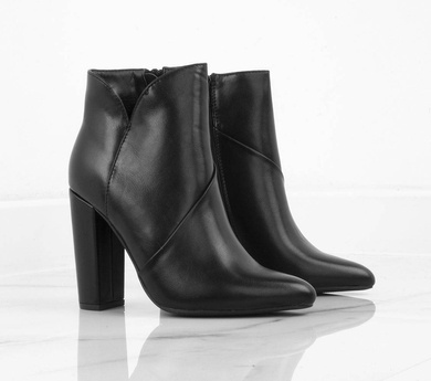 CZARNE SKÓRZANE BOTKI NA SŁUPKU CAREN