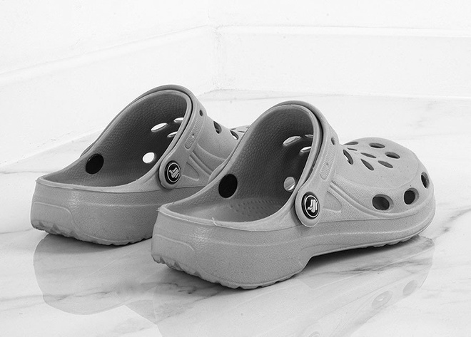 SZARE LEKKIE KLAPKI CHODAKI KROKSY  6