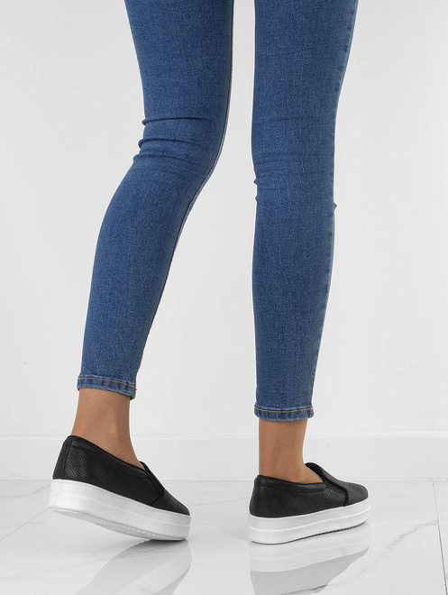 CZARNE TRAMPKI TENISÓWKI SLIP ON RIN 8