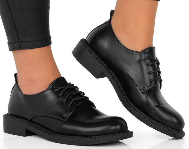 CZARNE PÓŁBUTY SKÓRZANE DAMSKIE SZNUROWANE SIRRO 2