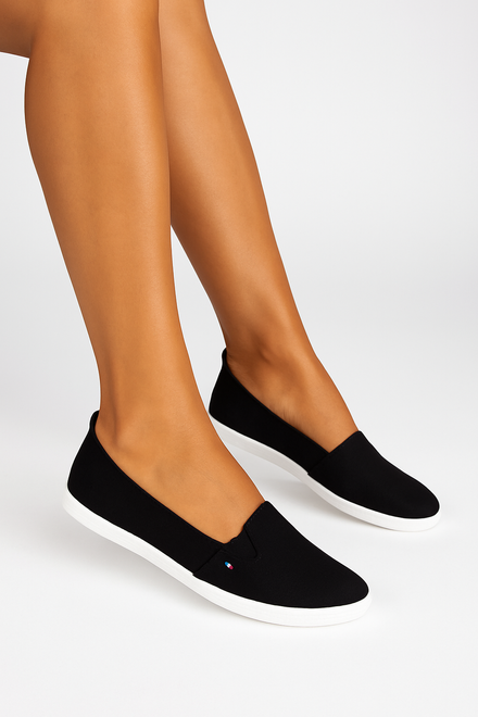 CZARNE TENISÓWKI CZESZKI WSUWANE FLAGA 4