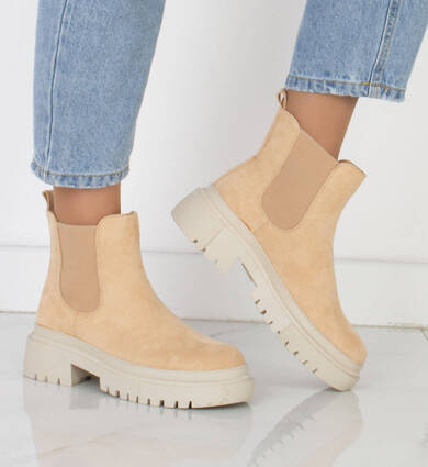 BOTKI BEŻOWE ZAMSZOWE WSUWANE SZTYBLETY BIANCA