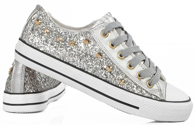 SREBRNE KLASYCZNE NISKIE TRAMPKI DAMSKIE   2