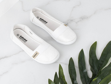 SREBRNE TRAMPKI TENISÓWKI SLIP ON FRANCES