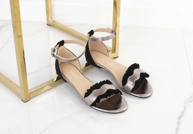 CZARNE METALICZNE SANDAŁY ZAMSZOWE FALBANKA INDIA