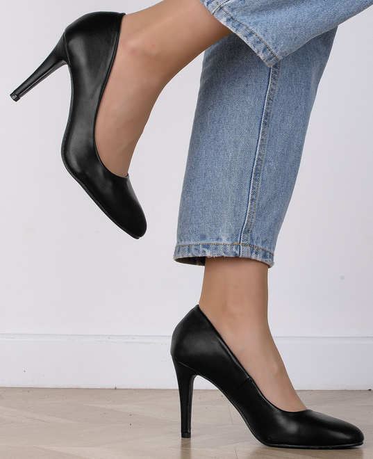 CZARNE SZPILKI KLASYCZNE CZÓŁENKA SKÓRZANE MANOLA 8