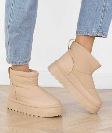 BEŻOWE OCIEPLANE ŚNIEGOWCE BOTKI NA PLATFORMIE