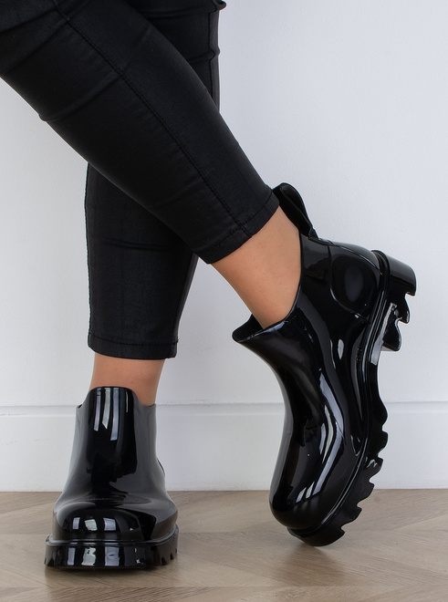 CZARNE DAMSKIE KRÓTKIE KALOSZE LAKIEROWANE WINSLOW 8