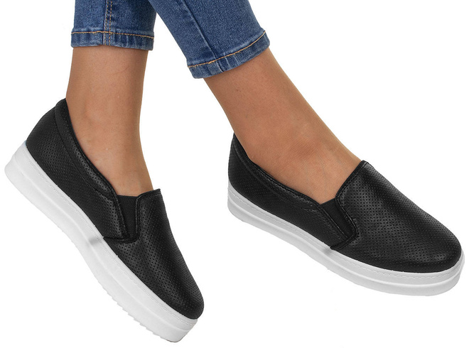 CZARNE TRAMPKI TENISÓWKI SLIP ON RIN 4