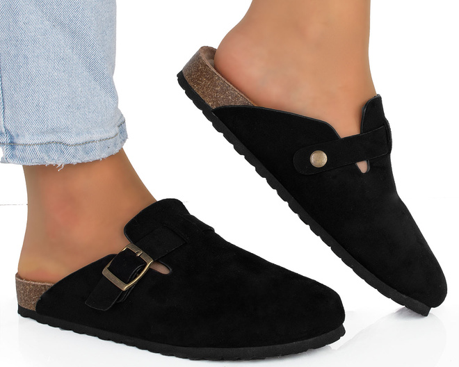 CZARNE KLAPKI Z KLAMRAMI ZAMSZOWE NA KORKU MOROKI 4