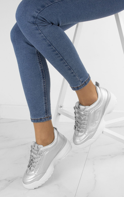 SREBRNE SNEAKERSY ESSENTIAL 3