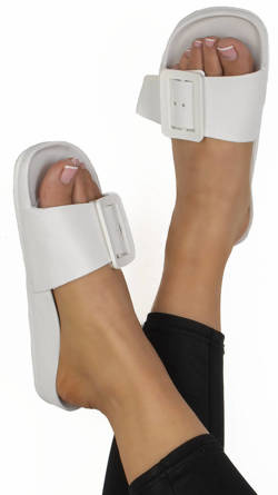 BIAŁE KLAPKI Z KLAMRĄ PROFILOWANE URIEL