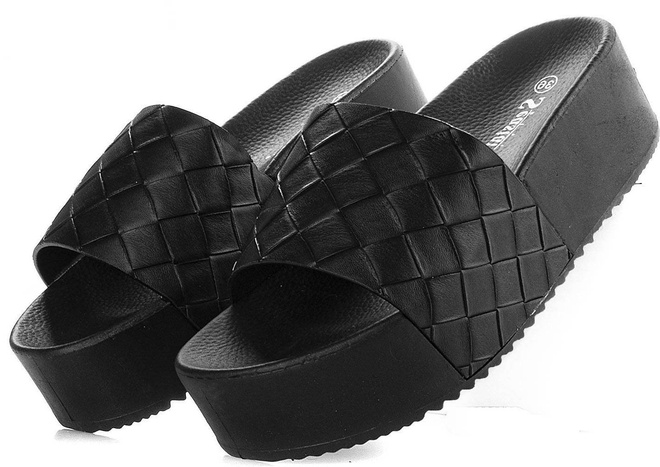 KLAPKI  NA PLATFORMIE NELA 2