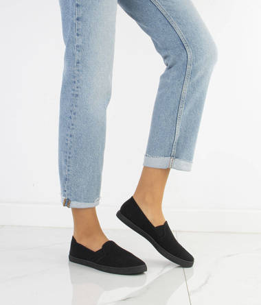 CZARNE TRAMPKI TENISÓWKI SLIP ON
