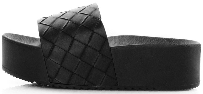 KLAPKI  NA PLATFORMIE NELA 3