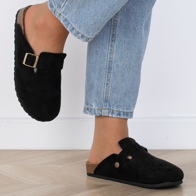 CZARNE KLAPKI Z KLAMRAMI ZAMSZOWE NA KORKU MOROKI 5