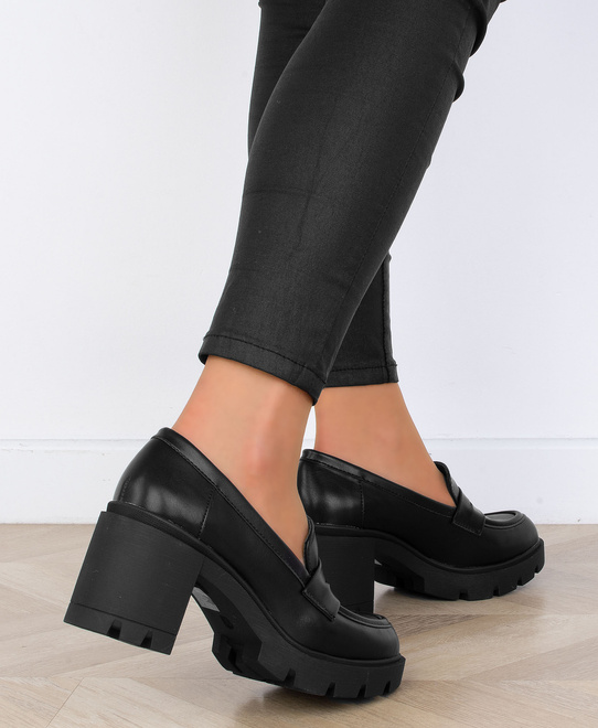 KLASYCZNE CZARNE DAMSKIE PÓŁBUTY NA SŁUPKU MOLLO 6