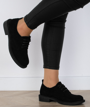 CZARNE PÓŁBUTY ZAMSZOWE DAMSKIE SZNUROWANE SIRRO