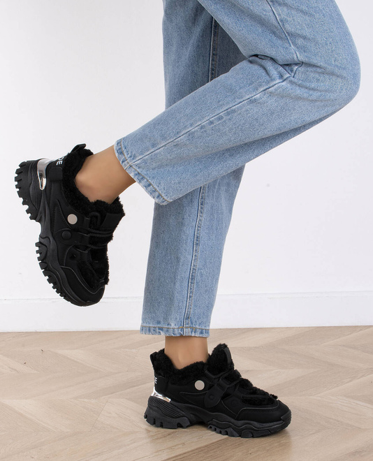CZARNE SNEAKERSY OCIEPLANE TASILLA