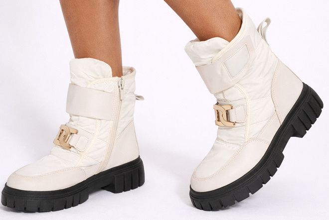 BEŻOWE ŚNIEGOWCE BOTKI  OCIEPLANE NA PLATFORMIE 4