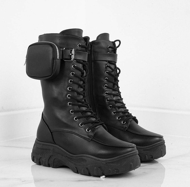 CZARNE TRAPERY GLANY BOTKI AROA