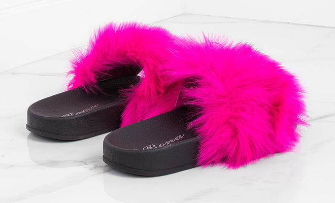  KLAPKI Z DŁUGIM FUTERKIEM FUKSJA FURLY 2