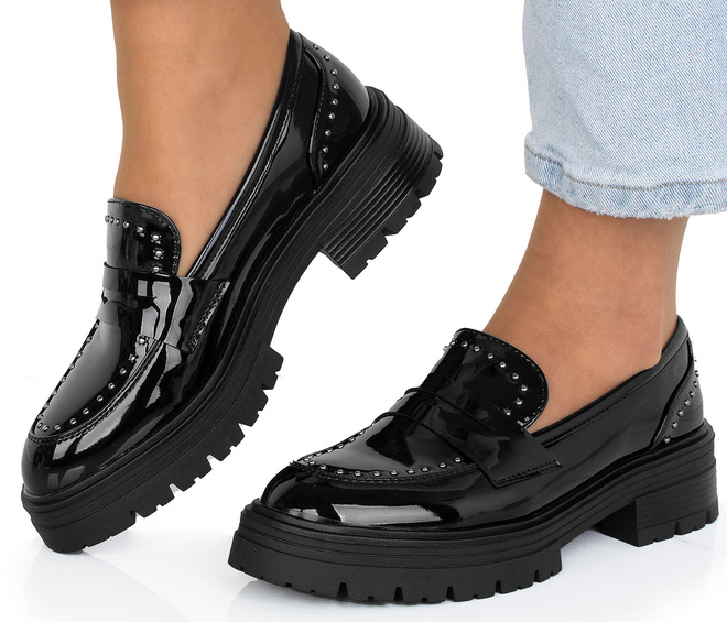 DAMSKIE CZARNE MOKASYNY LAKIEROWANE PÓŁBUTY HANO 4