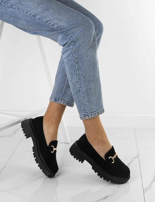 CZARNE MOKASYNY ZAMSZOWE PÓŁBUTY Z ŁAŃCUSZKIEM BANA 6