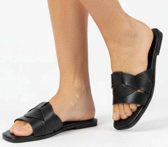 CZARNE KLASYCZNE KLAPKI WSUWANE DAMSKIE SKÓRZANE 4