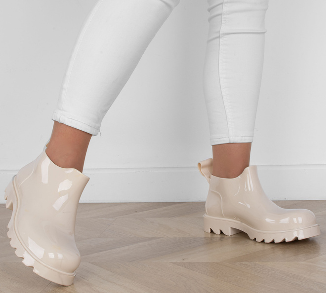 BEŻOWE DAMSKIE KRÓTKIE KALOSZE LAKIEROWANE WINSLOW 6