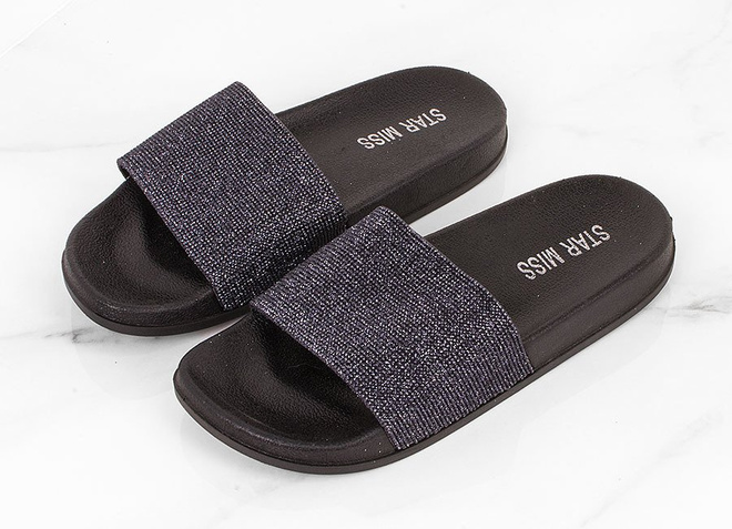 CZARNE GUMOWE KLAPKI Z CYRKONIAMI SHIMMES 4