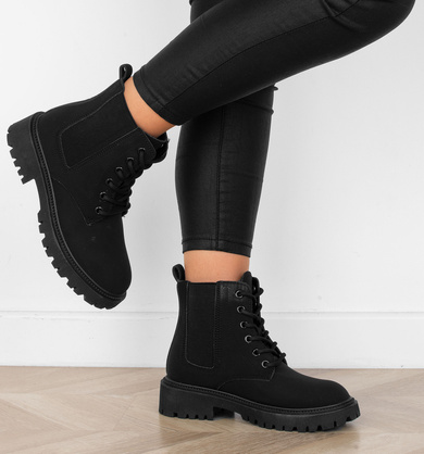 CZARNE BOTKI OCIEPLANE GLANY TRAPERY SZNUROWANE BOTTE