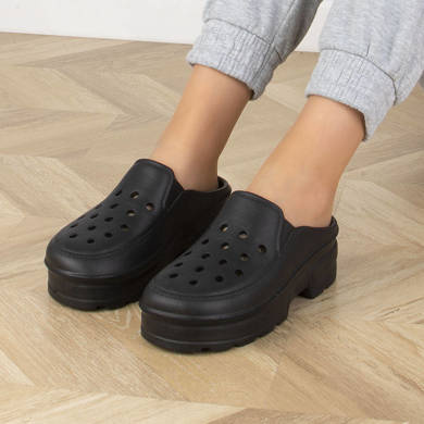 CZARNE KLAPKI CHODAKI WYGODNE NA PLATFORMIE