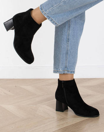 CZARNE DAMSKIE BOTKI NA SŁUPKU ZAMSZOWE ELETTRA