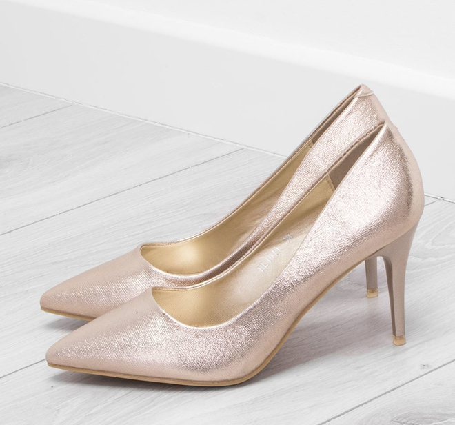 ZŁOTE BŁYSZCZĄCE SZPILKI W SZPIC CAMMIE 3